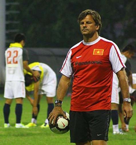 Ông Falko Goetz đã chấp nhận chia tay bóng đá Việt Nam. Ảnh: Xuân Thanh